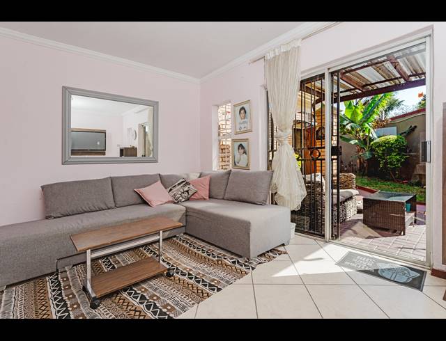2 BEDROOM TOWNHOUSE FOR SALE IN HALFWAY GARDENS